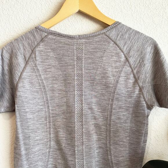 Lululemon Swiftly Tech Short Sleeve V-Neck Tee Shirt Size 10 Gray Athleisure Gym - Picture 4 of 7